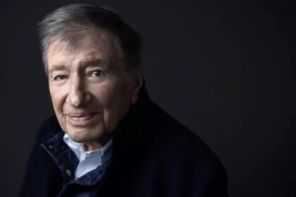 L'inventeur de la pilule abortive est né le 12 décembre 1926 à Strasbourg sous le nom d’Étienne Blum. Il adopte le nom d’Émile Baulieu à l’âge de 15 ans lorsqu’il s’engage dans la Résistance.