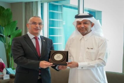 Les membres de la délégation ont également pris connaissance des capacités techniques et technologiques de l'agence QNA, créée il y a près d'un demi-siècle, ce qui en fait l'une des agences de presse les plus importantes à l'échelle régionale et internationale.