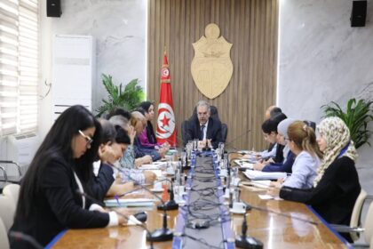 Une séance de travail s'est tenue, mercredi 14 mai, au siège du ministère de la jeunesse et des sports (MJS), consacrée aux préparatifs de la visite d'une délégation chinoise en Tunisie à la fin du mois en cours.