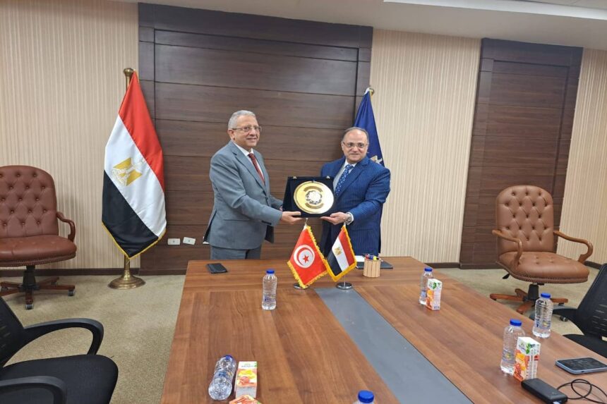 Les deux parties ont passé en revue les opportunités de coopération Tunisie-Egypte dans les secteurs de l'importation et de la distribution.