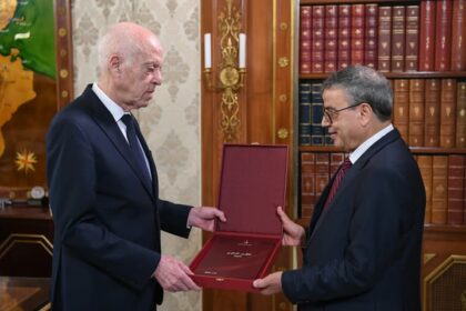 fini les diktats extérieurs