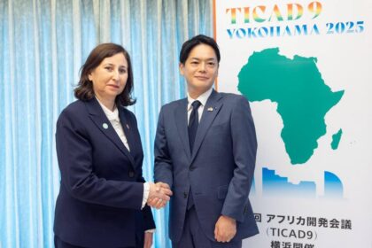 De son côté, le maire de Yokohama, Takeharu Yamanaka, s’est dit heureux d’accueillir la délégation tunisienne et a souligné sa volonté de renforcer la coopération avec la Tunisie, notamment dans les secteurs de la gestion portuaire et de la numérisation.