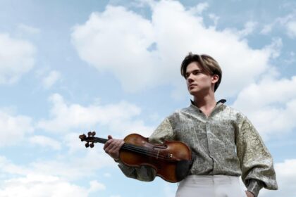 Yury Revich by Elodie Carrel